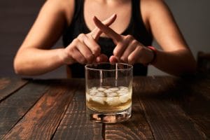 alcol e perdita di capelli nelle donne