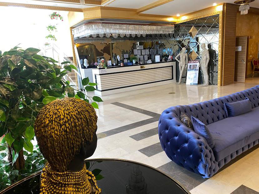 ClinMedica Istanbul clinic reception area